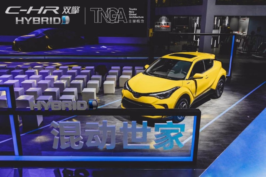 丰田新增2.0L+E-CVT混动SUV，预测17万起你买吗？