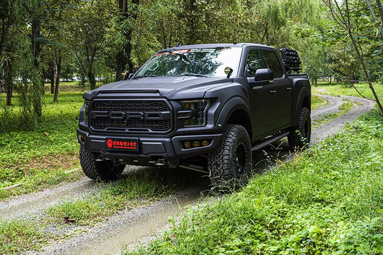 福特F-150LTD全车改装猛禽外观，整车定制喷涂汽车防爆装甲漆效果