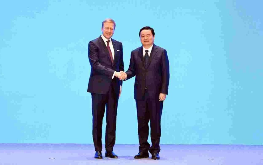 加码！宝马增加在华投资200亿，新世代车型2026年国产