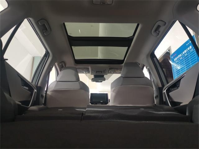 全新丰田RAV4震撼来袭，落地仅需要26万
