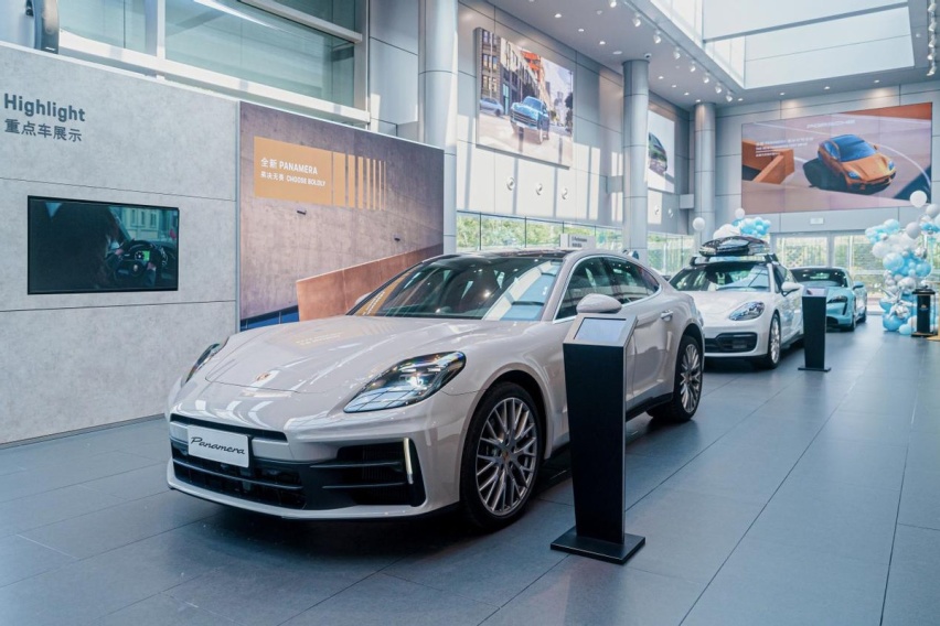 梦想座驾 全新 Panamera 实车到店 感受保时捷非凡驾乘
