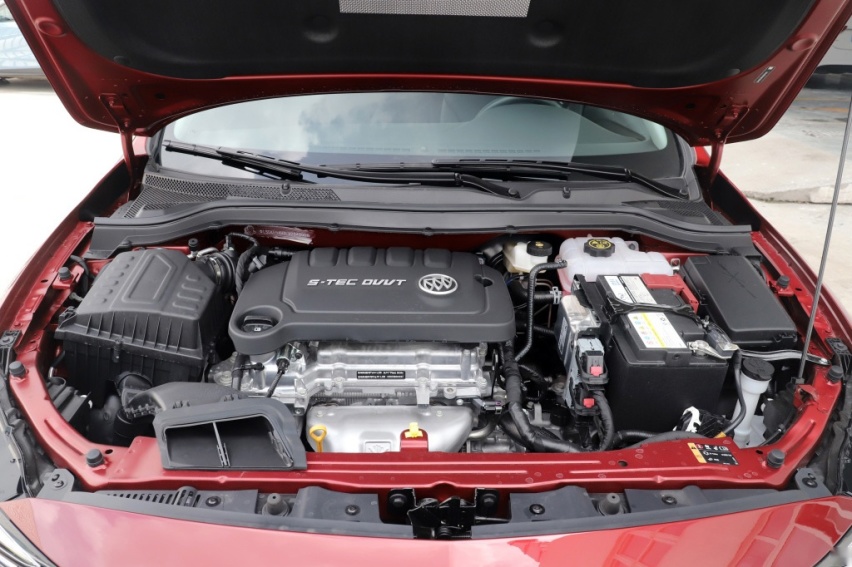 职场新人看过来 这三款合资10万级紧凑轿车 百公里油耗最低只要4.9L