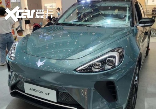 全新极狐阿尔法T森林版，凭啥挑战问界M5 EV？