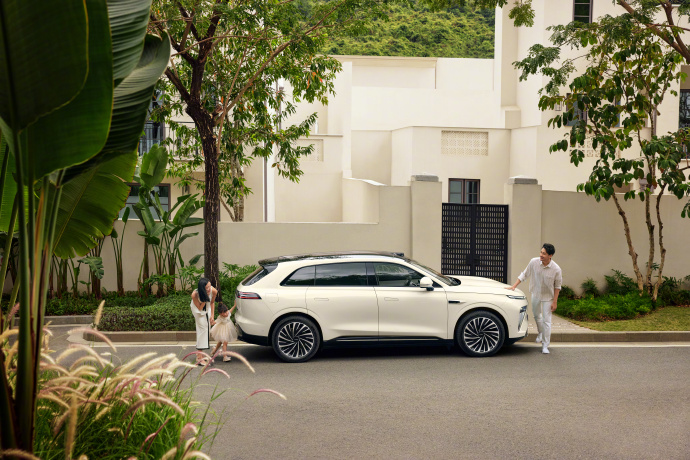 星途2025款星紀元ET上市,售價17.28萬元-27.98萬元! 星途2025款星紀元ET上市,售價17.28萬元-27.98萬元!