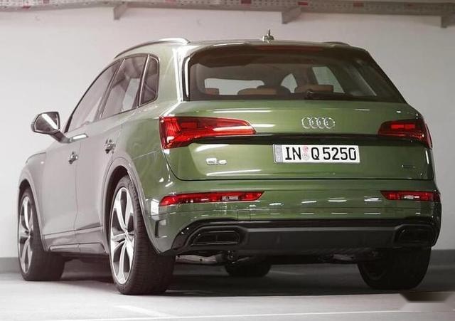 新款奥迪Q5海外实拍 搭载2.0T发动机+轻混系统