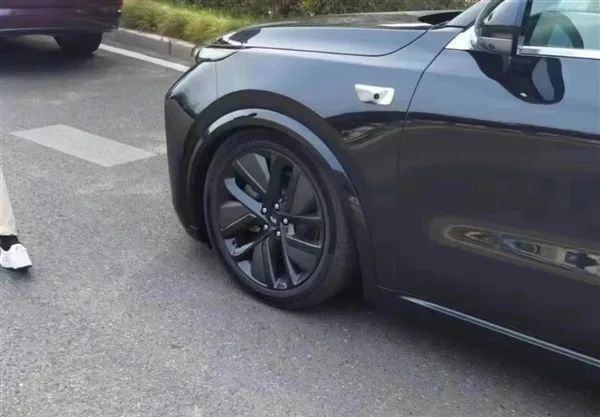 理想们的巧言令色，正在让“500万内最好的SUV”，成为最大的笑话