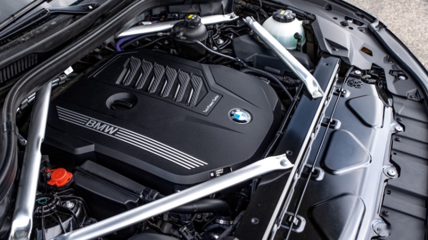 轴距加长又如何？全新BMW X5坚守巅峰驾控本色