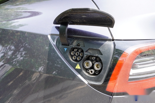 试驾特斯拉Model Y 高颜值驾控智能SUV