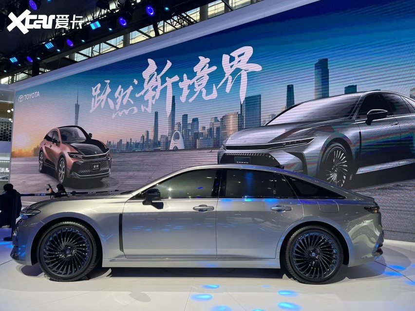 2022广州车展：皇冠SportCross开启预售，皇冠Sedan首发