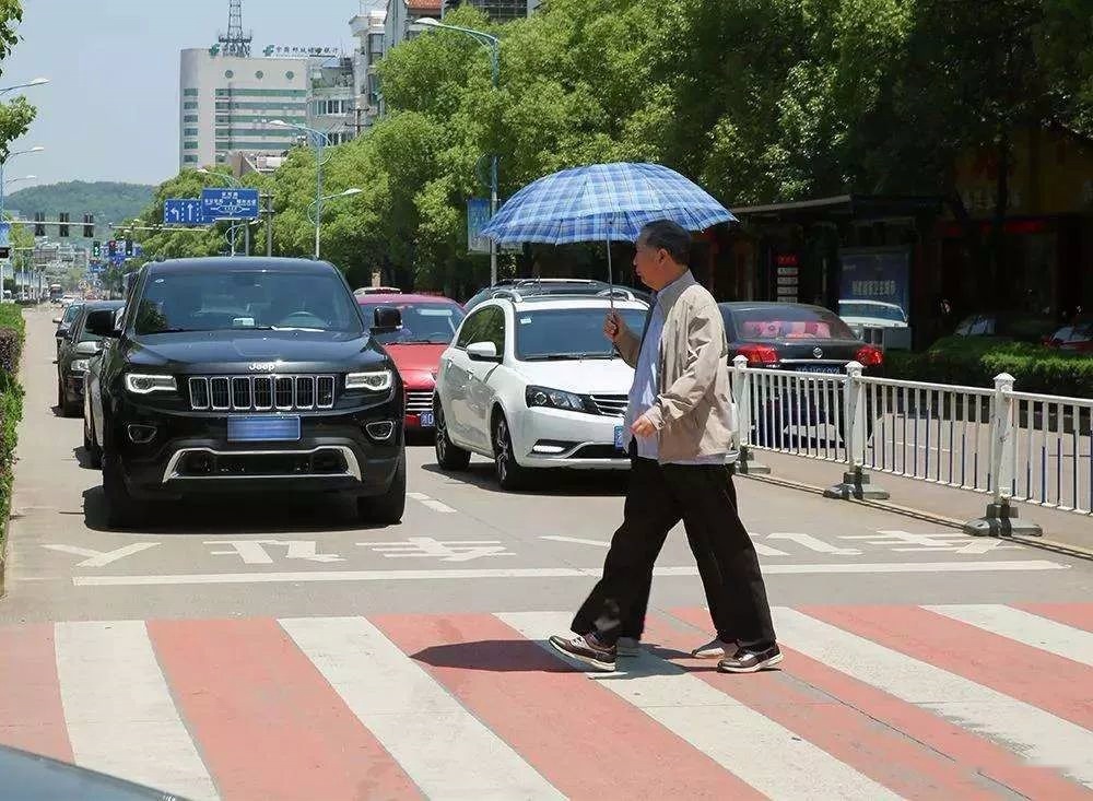 长途开车怎么做才不累？做好这两点保您旅途无忧