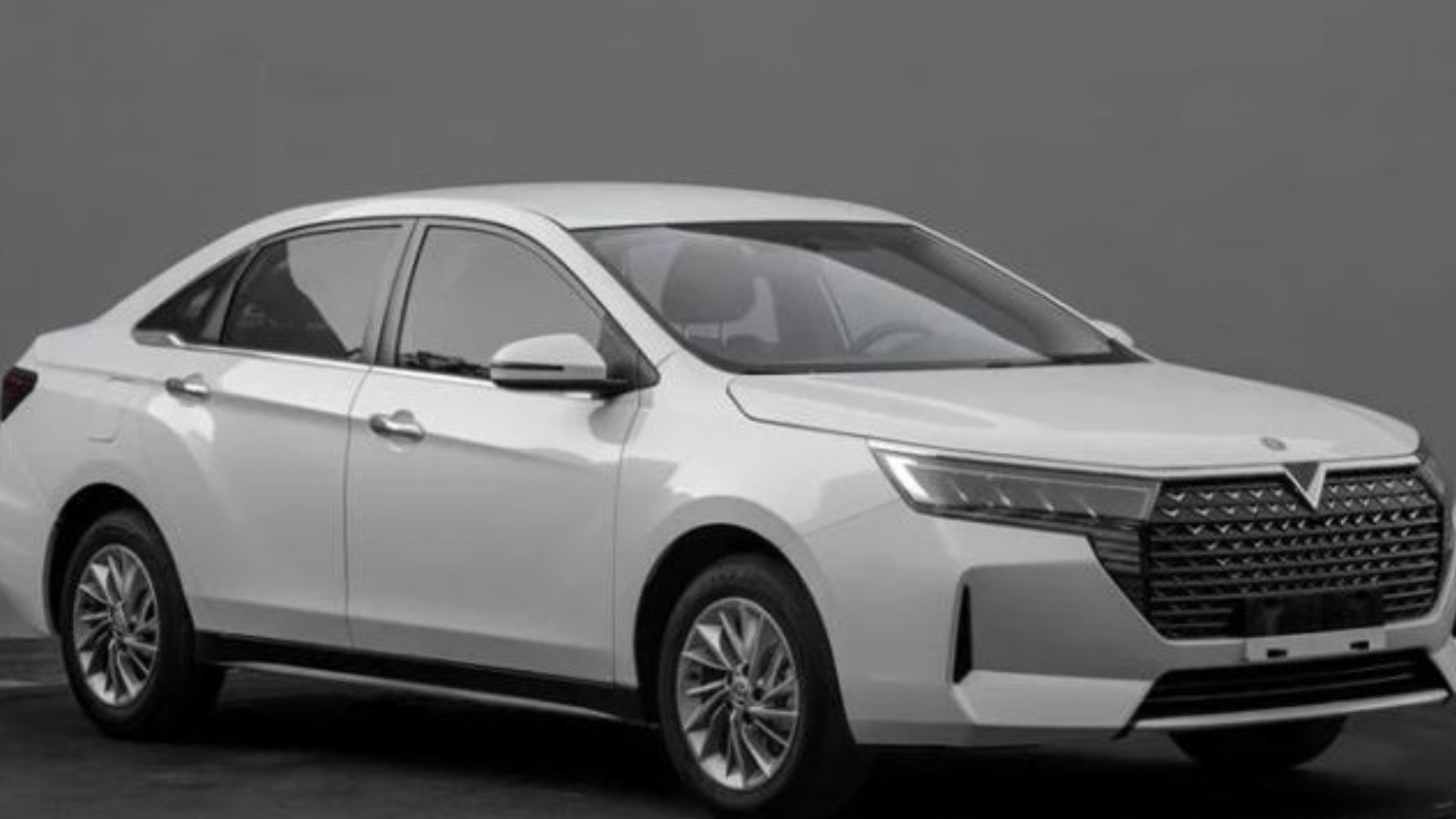 �|�L(f��ng)����D60 PLUS܇�����D�ع� ����������ʽ�l(f��)��