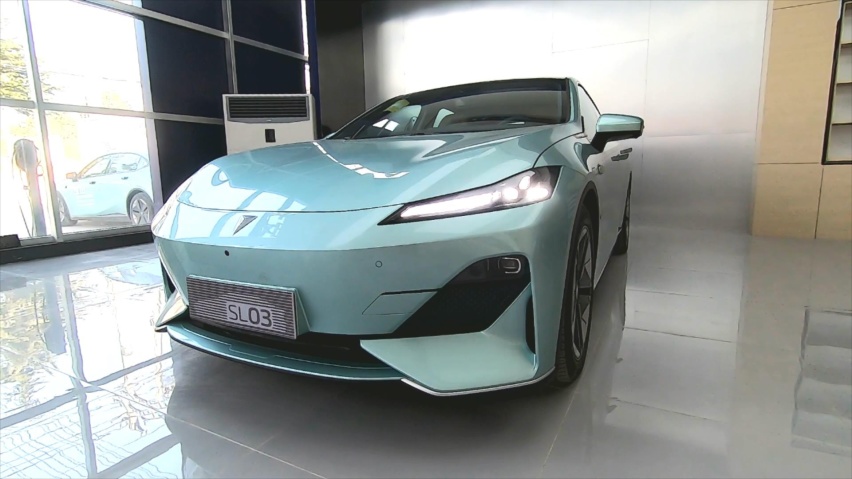 补贴4.2万，百公里电耗8.25元，深蓝SL03能否成为Model 3