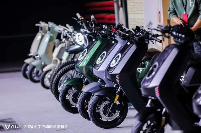 小牛电动三车齐发，迈入智能化新世代