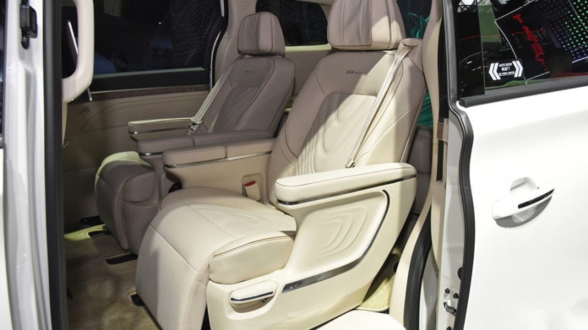 30万左右买商务MPV，传祺M8新车能买吗？