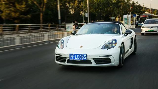 保时捷718真是一台泡妞专用车？
