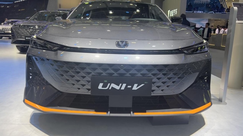 起步不到10万，第二代UNI-V带来全新驾驶体验