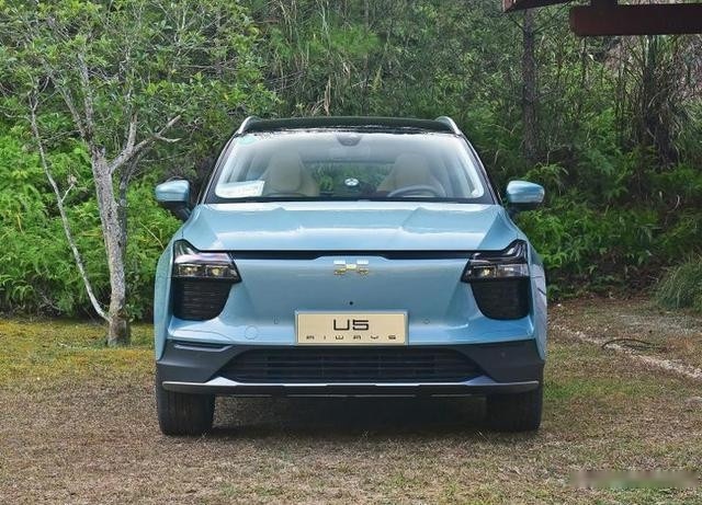 爱驰U5 LITE车型正式上市 未来或将面向网约车
