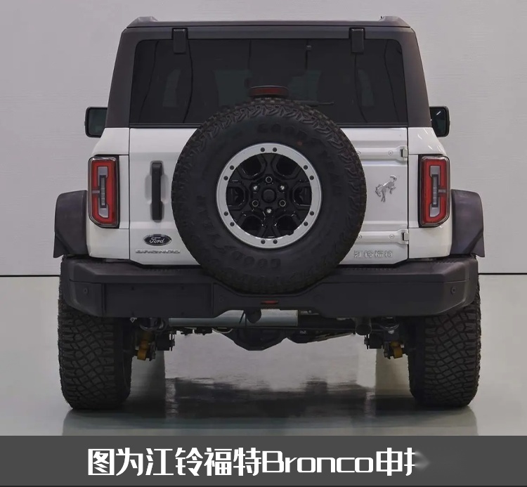坦克/方程豹还香吗？江铃福特Bronco现身街头，原汁原味美系越野