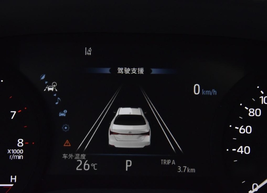 19.98万起售!家用兼商务,丰田亚洲龙选哪个配置?