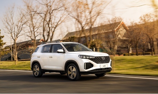 高颜值15万级SUV，可语音控制空调，动力高效，刚需首选
