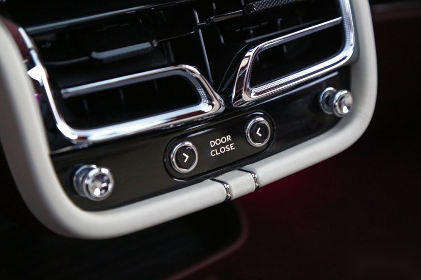 500万以内最奢华的SUV？试驾宾利添越EWB长轴距版