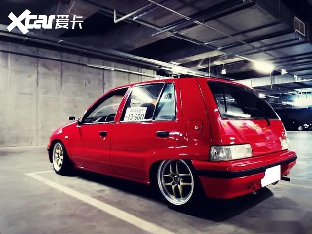最早国产的JDM车型之一，这辆夏利曾经红遍大江南北