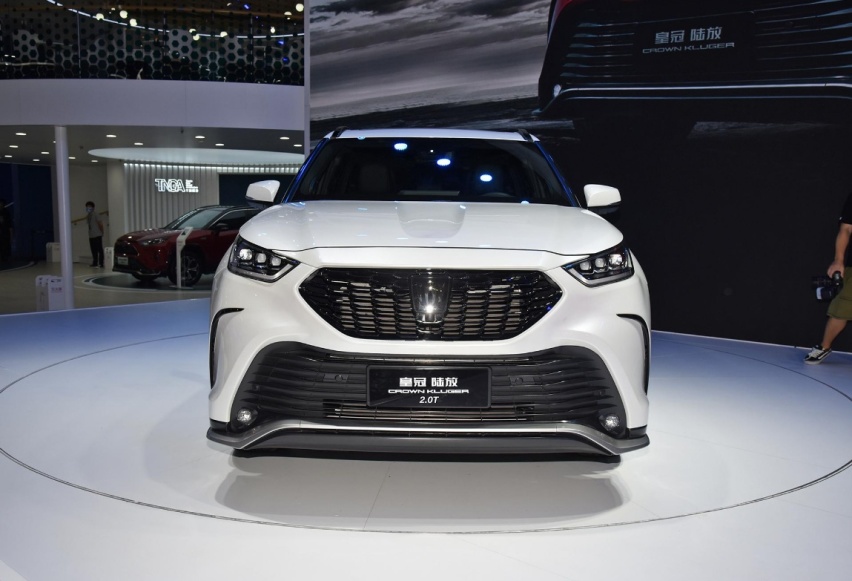 三款适合家用的中大型SUV，30万左右拿下，气场配置都跟得上