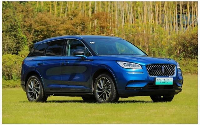 豪华感不输BBA，推荐2款15-30万能够入手的SUV，家用准没错