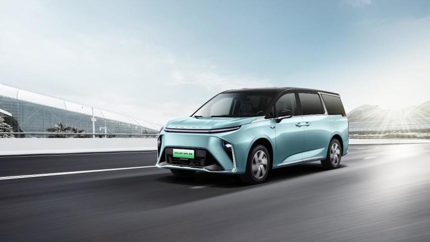 全尺寸豪华智能纯电MPV 上汽大通MAXUS MIFA 9全球首发