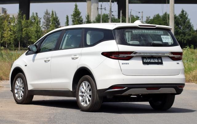 同样是10万级6座车,新宝骏RM5与吉利嘉际怎么选?