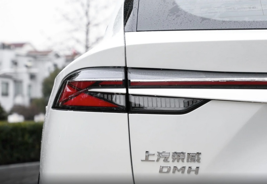 6.9秒破百，空间大坐着还舒服，这款混动SUV家用合适？