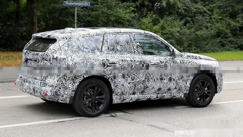 2022-bmw-x1-spy-photo-side-view (1).jpg