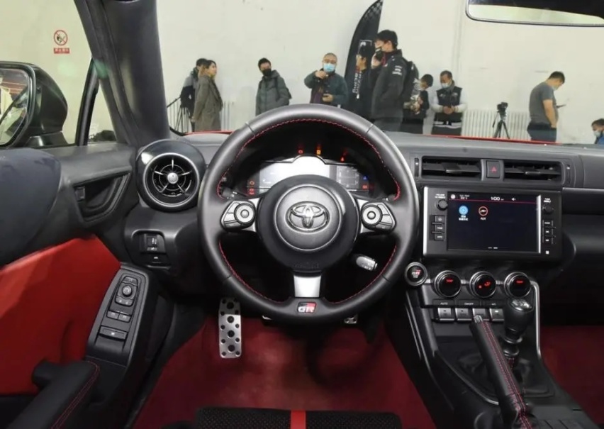 限量386台的丰田车，其实就是换标换LOGO的斯巴鲁BRZ
