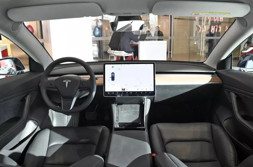 国产特斯拉Model 3开始交付