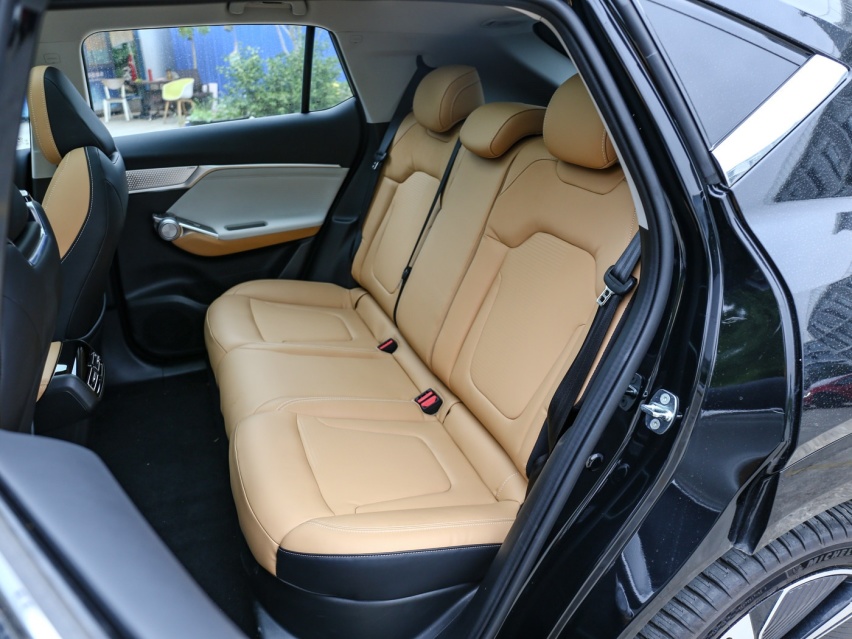 13.99万起买混动SUV！空间超同级 油耗还比三缸低？