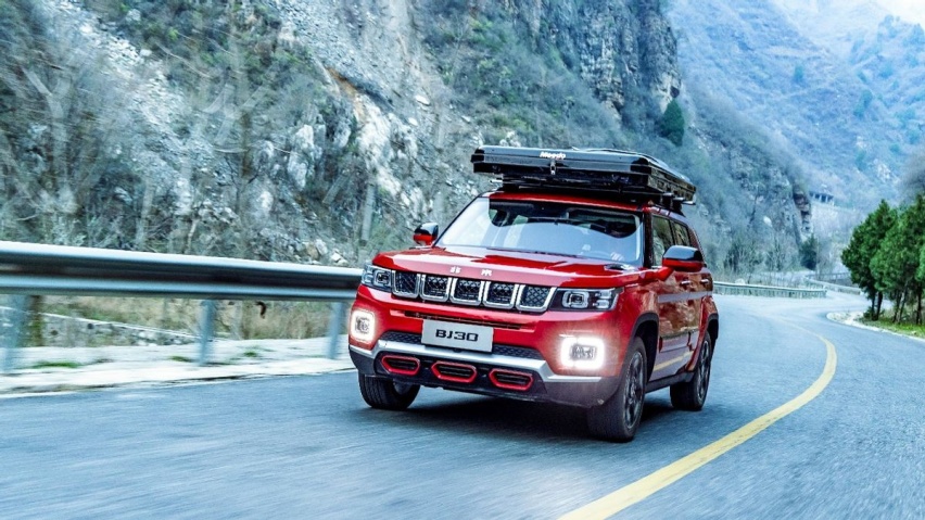 北京越野全新承载式SUV“小战狼”BJ30硬派上市