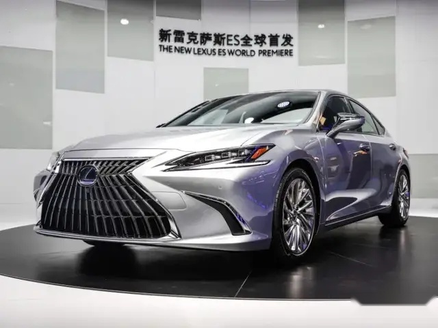 更硬核的大通D90 Pro ，2.0T的瑞虎8，半热熔胎的MG6……