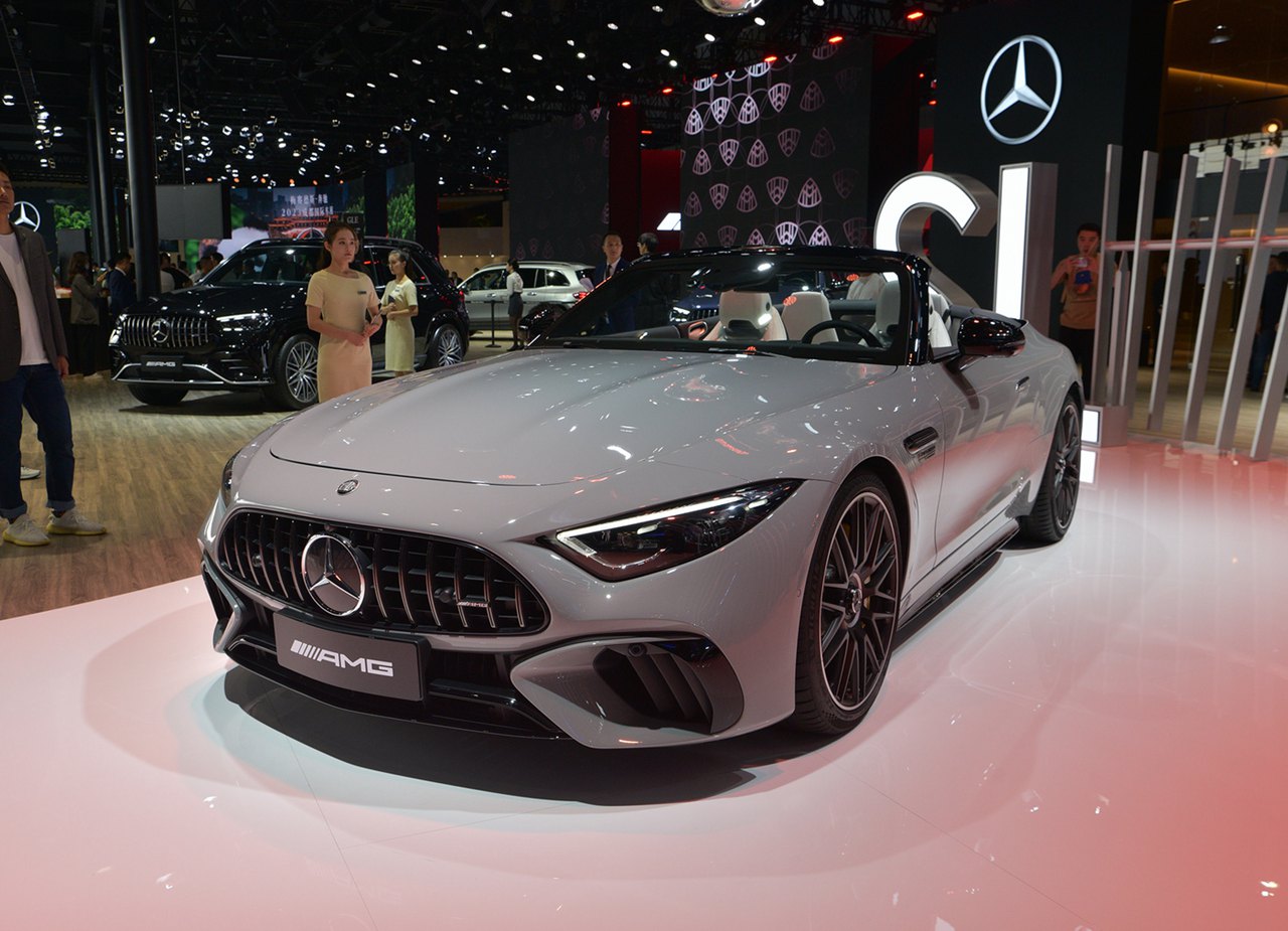 200�fֻ�ܶ���ȼ��܇����AMG SL 63��������܇�����o��