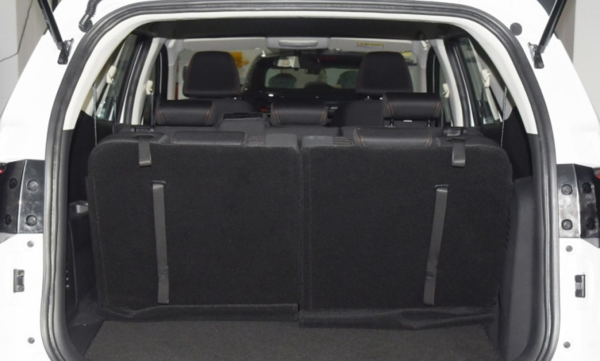 5.58万元起/紧凑型SUV，北汽瑞翔X3上市，7座布局+1.5升动力