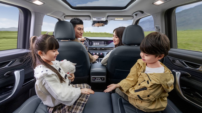 长安汽车 CS95PLUS 上市，售价17.59万起