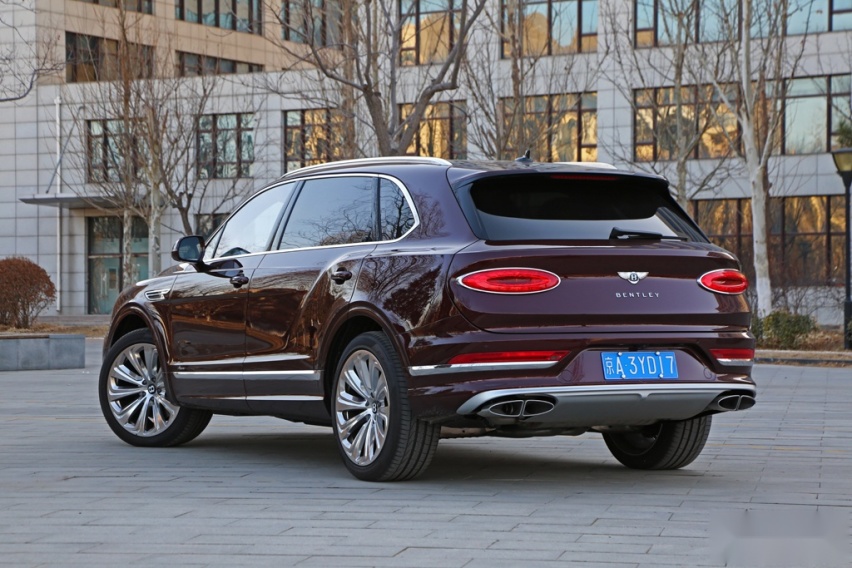 500万以内最奢华的SUV？试驾宾利添越EWB长轴距版
