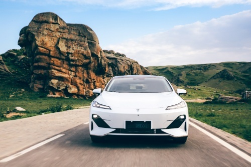 “真香定律”SL03增程版续航1200km