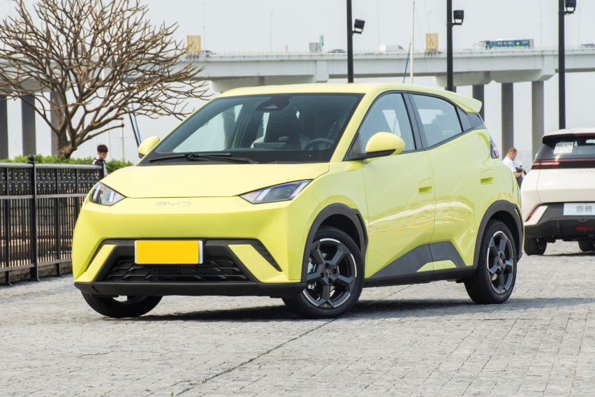 10万块的纯电代步车，买这几款比较靠谱又好看