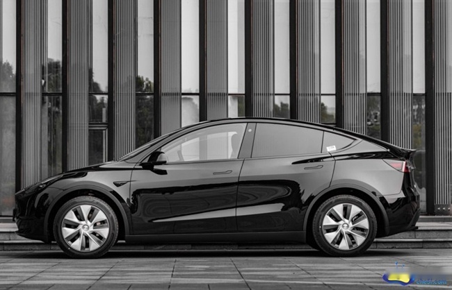 飞凡R7“大号Model Y“实力碾压Model Y