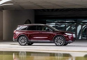 高颜值，更吸晴，凯迪拉克XT4、林肯冒险家谁才是你的心头所爱？