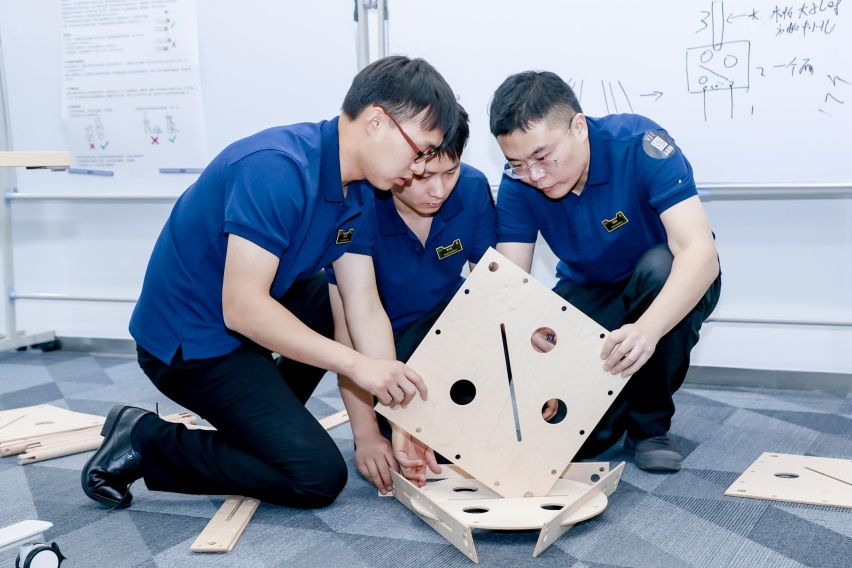 油电双行，人才发展再升级，2023年奔驰服务技能大师赛总决赛收官