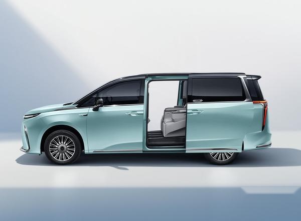 想要豪华中大型MPV，预算不够腾势D9？30万顶流大家9超混来了