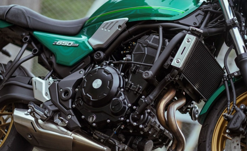 轻盈好上手的复古车，2022川崎Z650RS