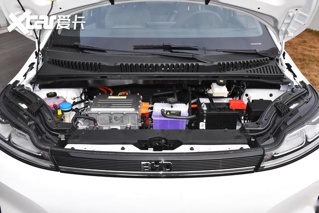比亚迪D1标准版车型，价格上调后，再多花7万，选择Model 3值吗？