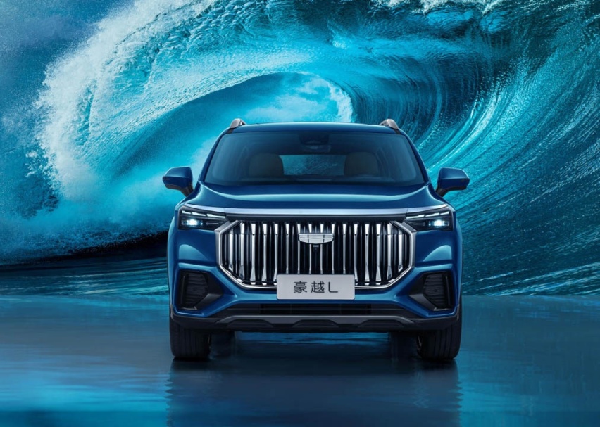 吉利12万级中型SUV！全系2.0T+后轮独悬 网友：奇瑞傻傻分不清